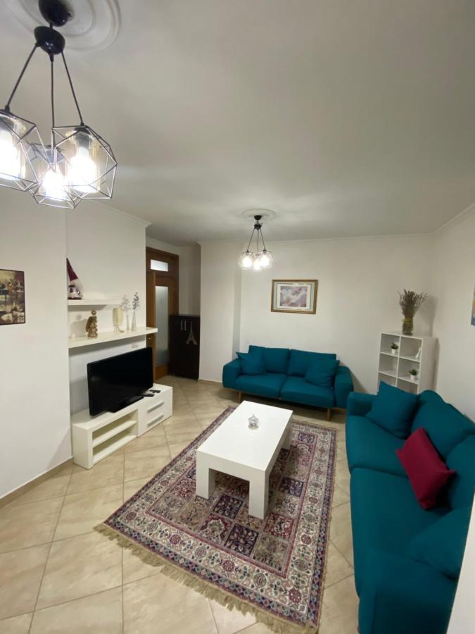 Chlo Apartment 3 Tirana Exterior photo
