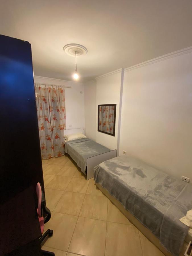 Chlo Apartment 3 Tirana Exterior photo